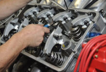 Metalni zvuk motora, zveket ili lupanje, znak je da odmah trebate u servis.