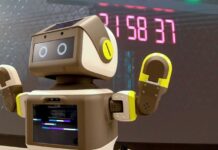 Ovo je novi prodavač automobila. Poznato je i gdje je dobio novo radno mjesto