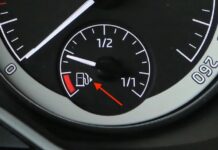 Na kojoj je strani otvor rezervoara za gorivo na automobilu? Jednostavan način da to saznate