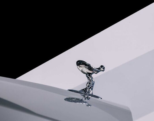 Rolls-Royce redizajnirao svoju legendarnu figuricu. Spirit of Ecstasy mora biti aerodinamičniji