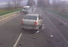 Direktan sudar Dacie i kamiona. Snimljen iz kabine (video)