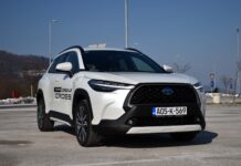 Test: Toyota Corolla Cross Style 2.0 Hybrid Dynamic Force – bez premca