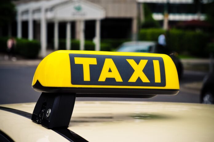 Taxi_picture-696x464