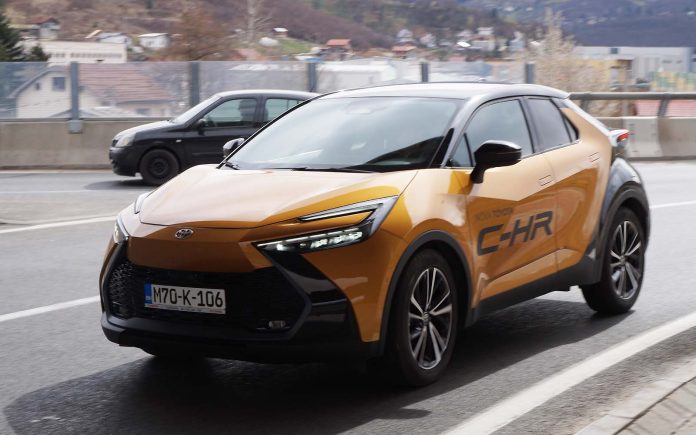 Toyota_CHR_automobili_ba (12)