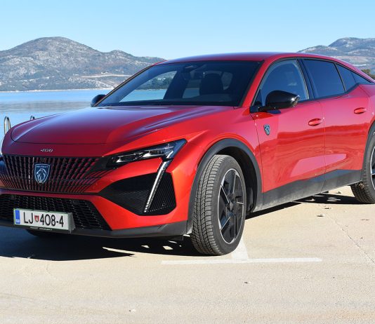 Polovni Peugeot 408 (2022-2025): Vlasnici Peugeota 408 otkrili što ih najviše živcira kod ovog auta